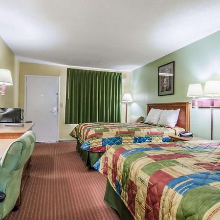 Rodeway Inn Concordia Ngoại thất bức ảnh