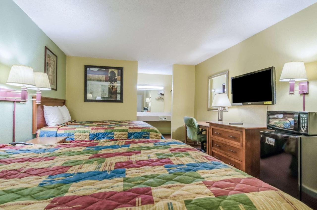 Rodeway Inn Concordia Ngoại thất bức ảnh